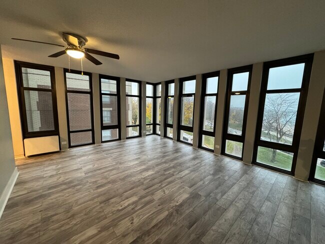 Foto del edificio - 6700 S South Shore Dr