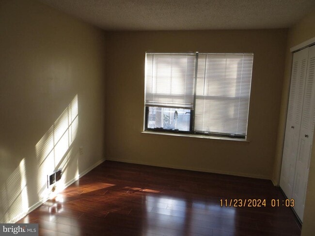 Foto del edificio - 19 Joyner Ct