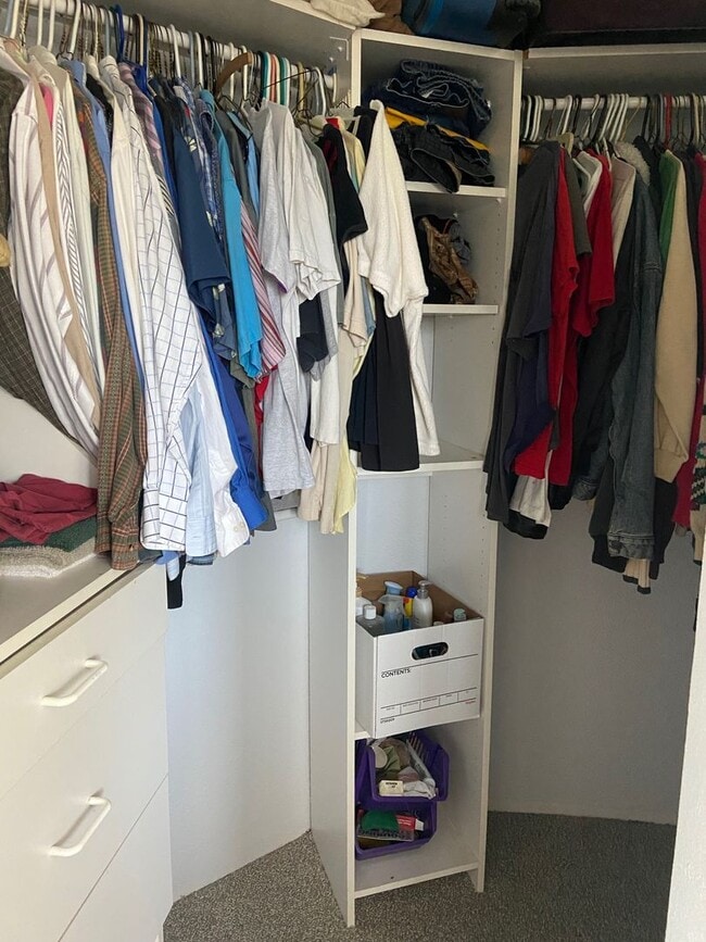 Foto del edificio - 9149 Rosedale Dr