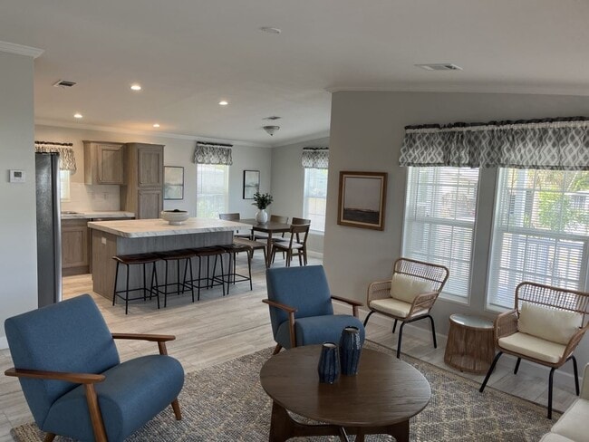 Building Photo - 343 Talbot St