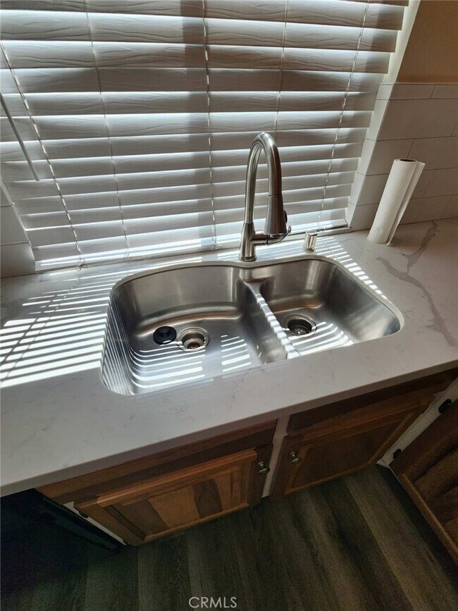 Building Photo - 7067 Geranium Pl