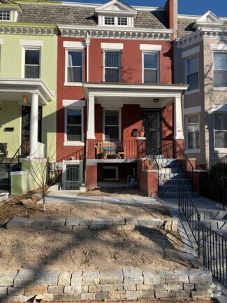 Building Photo - 1363 Parkwood Pl NW