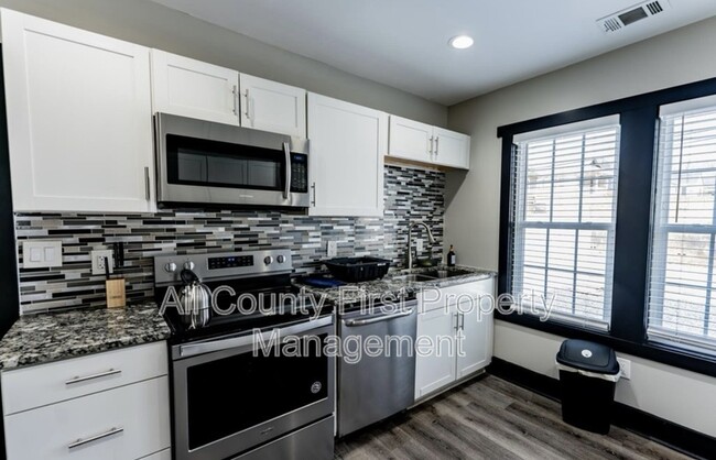 Foto del edificio - 1764 Spring Ave