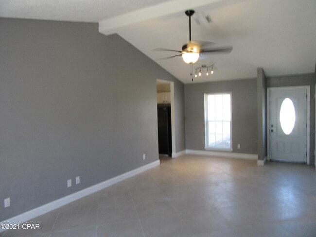 Foto del edificio - 6316 Lance St