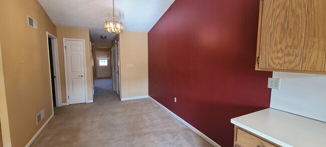 Foto del edificio - 355 Stonegate Ct