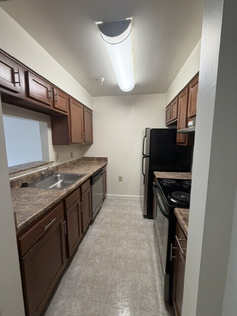 Interior Photo - Merion