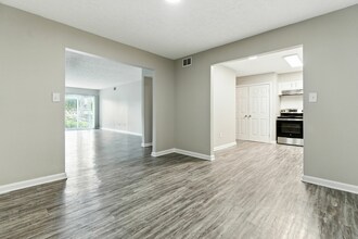 9400 Hurstbourne Park Blvd-30.jpg - The Rye Apartments