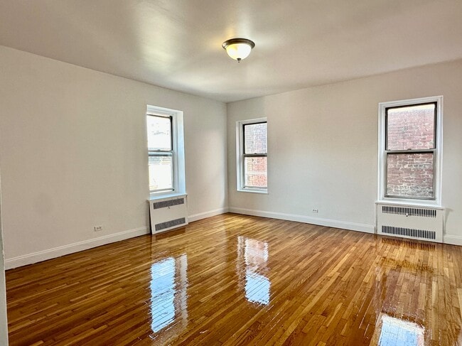 Building Photo - 216 W 102nd St