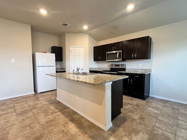 Foto del edificio - COMING SOON!