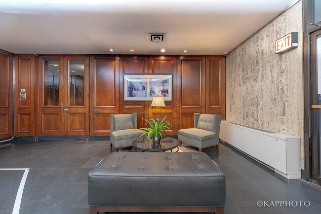 Foto del edificio - 720 W Gordon Ter