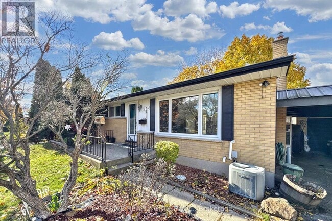 Building Photo - 173 Bancroft Rd