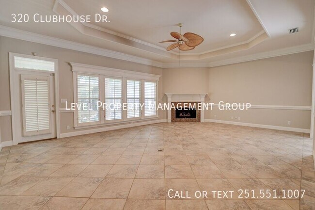 Foto del edificio - 320 Clubhouse Dr