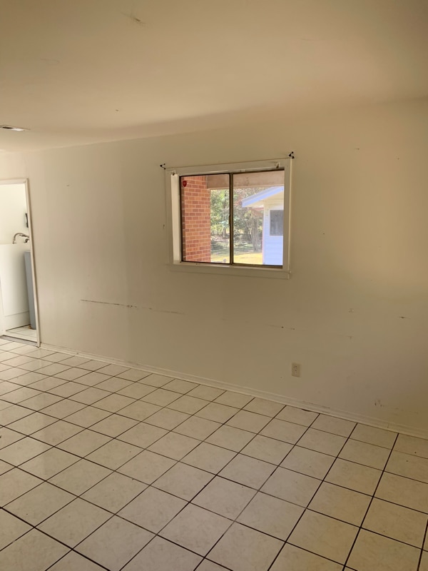 Building Photo - 71 Meadowlane Dr