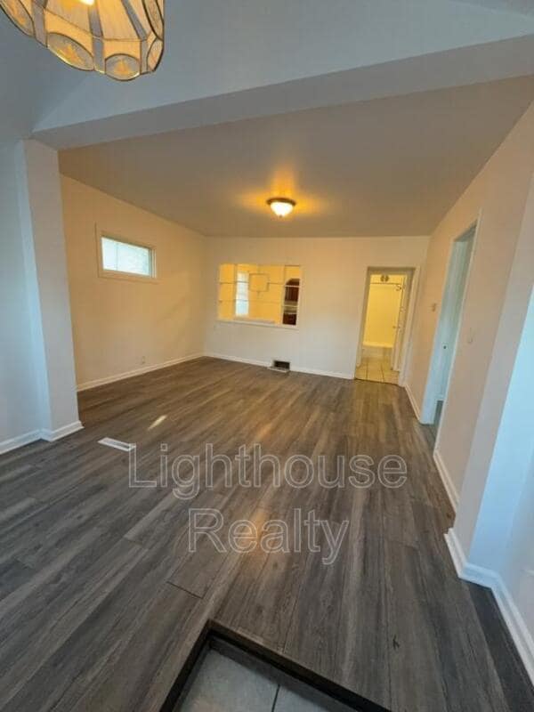 Building Photo - 4334 Hickory Ave