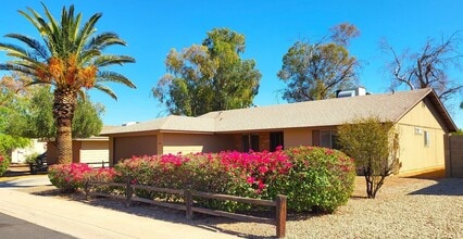 Building Photo - 11847 S Paiute St