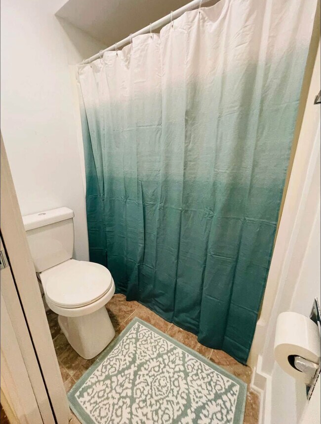 Building Photo - 615 Executive Golf Villas Rd