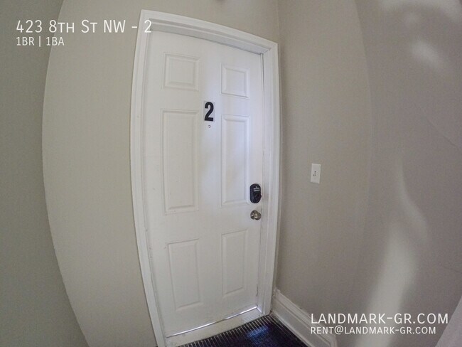 Foto del edificio - 423 8th St NW