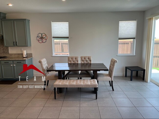 Foto del edificio - 4 br, 3 bath House - 3288 Adelaide Loop