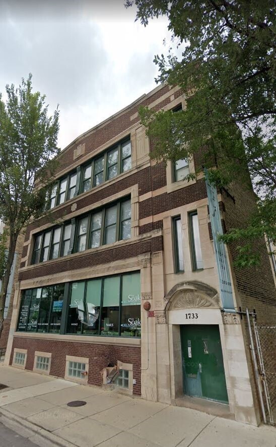 Foto del edificio - 1733 N Milwaukee Ave