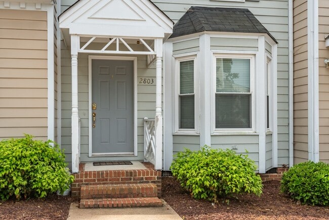Building Photo - 2803 Sterling Park Dr