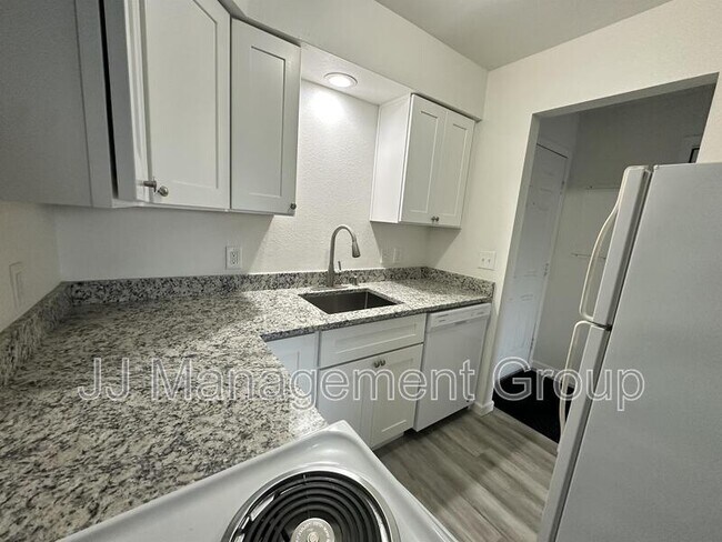 Foto del edificio - 1119 W 11th Ave