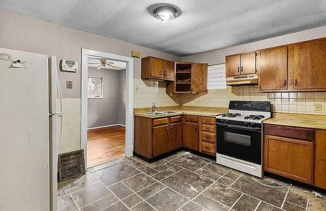 Building Photo - 7024 Idlewild Ave