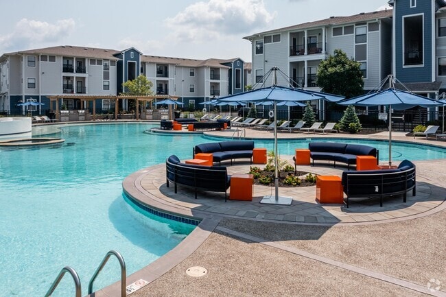 Pool - Domain at Town Centre