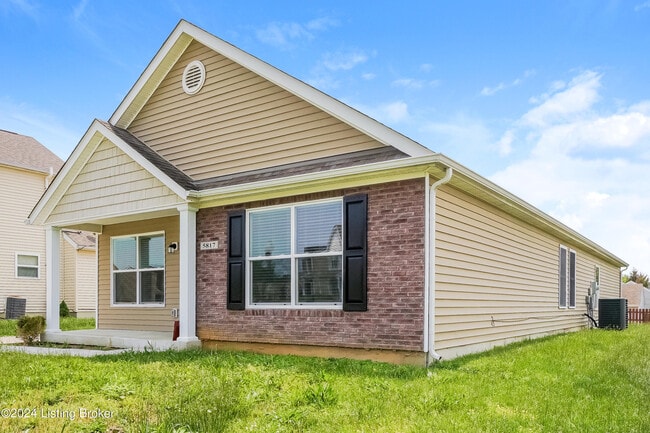 Foto del edificio - 5817 Bannon Crossings Dr
