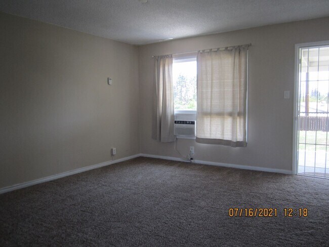 Building Photo - 3 br, 1 bath House - 10058 OVERTON AVE.