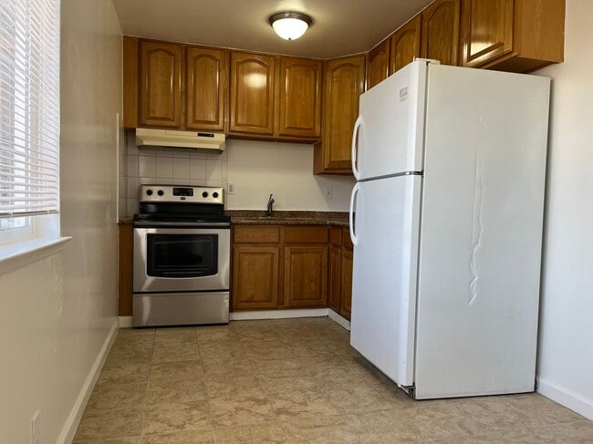 Building Photo - 1744 Noranda Dr