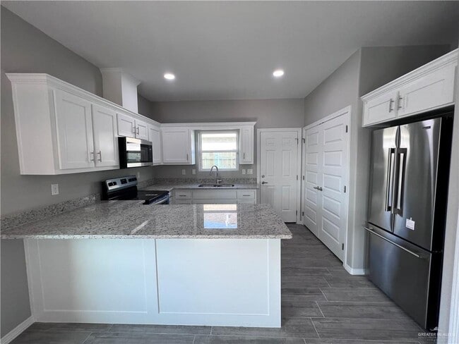 Building Photo - 25 Red Bud Dr