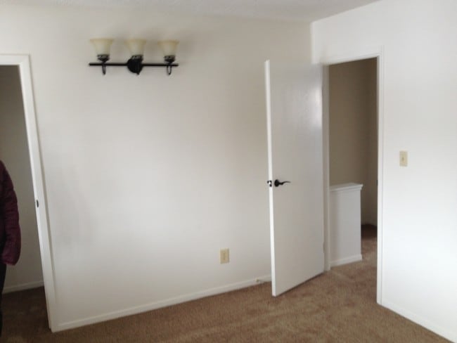 Foto del edificio - 2215 E 7th St