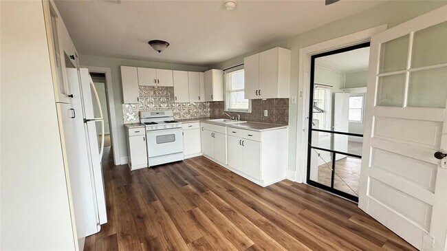 Foto del edificio - 4651 Co Rd 417