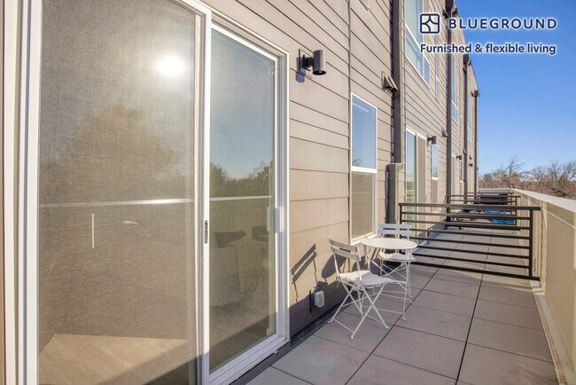 Foto del edificio - 2049 S Columbine St