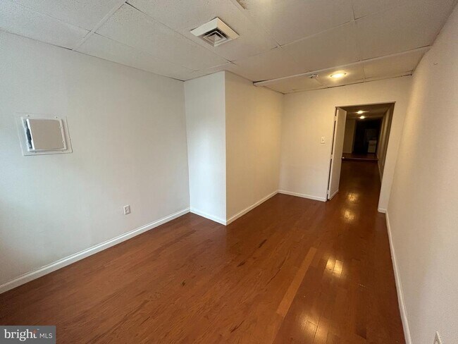 Foto del edificio - 44 S 2nd St
