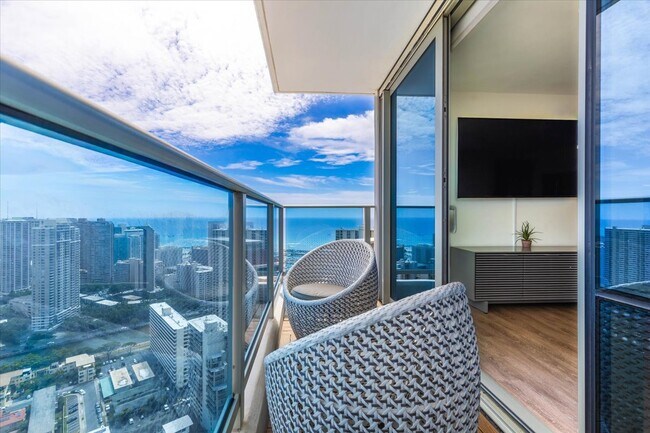 Lanai - 1631 Kapiolani Blvd