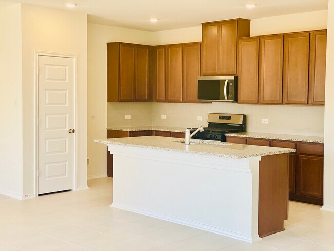 Building Photo - 1620 River Plateau Dr