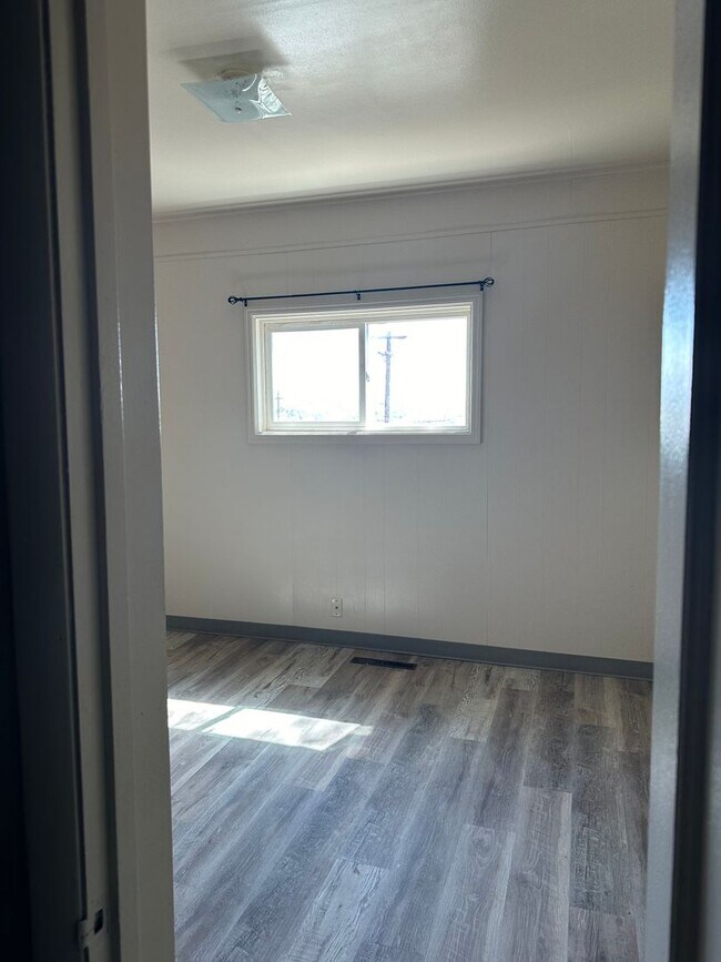 Building Photo - 28 Blair RS