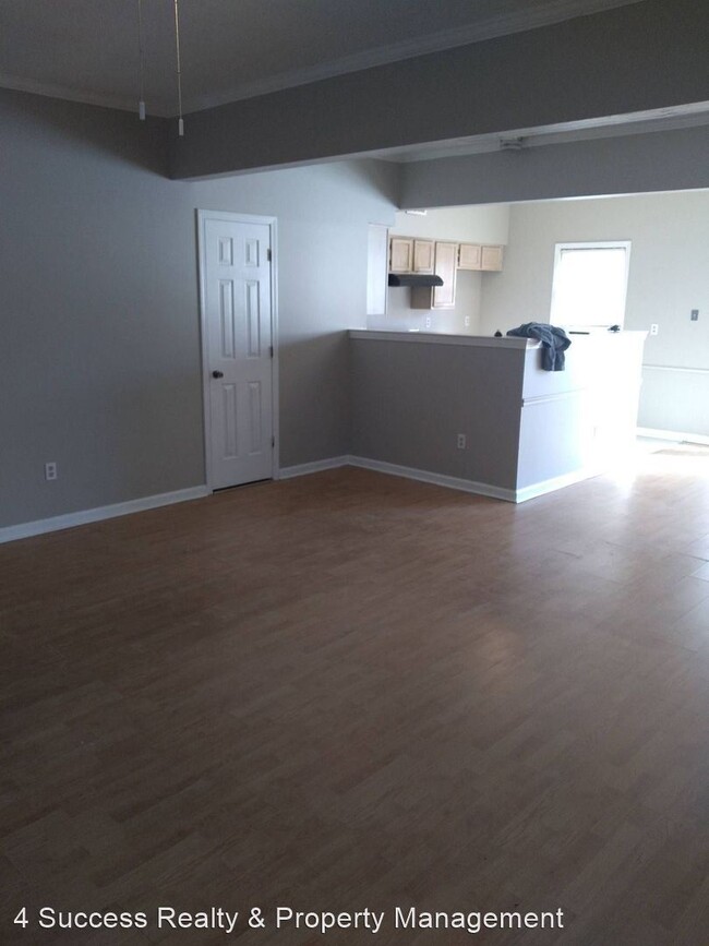 Foto del edificio - 2 br, 2.5 bath House - 5151 Walton Lake St...