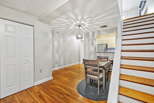 Building Photo - 45 Main St