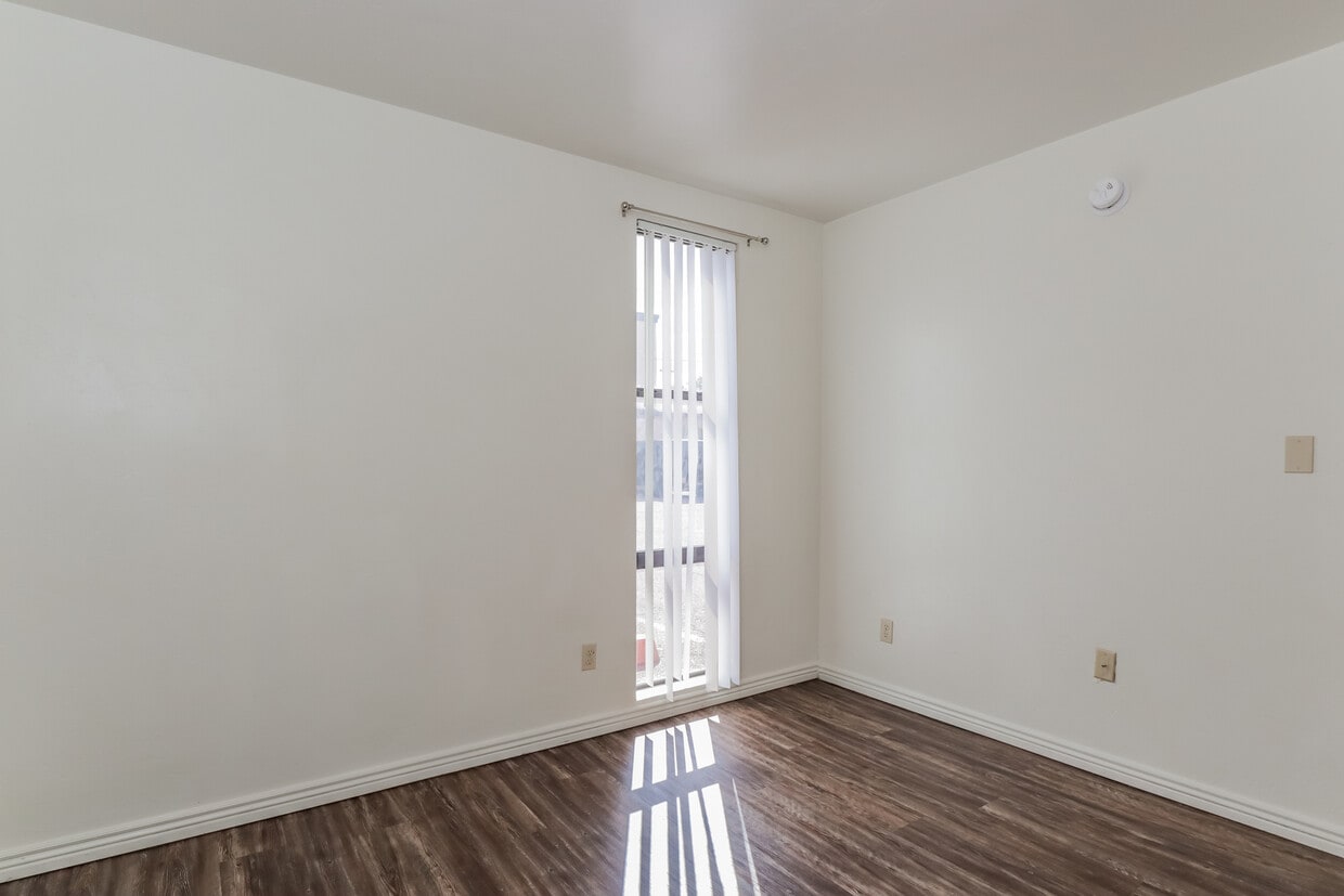 Miramonte Apartments - 770-780 N Dodge Blvd Tucson, AZ 85716