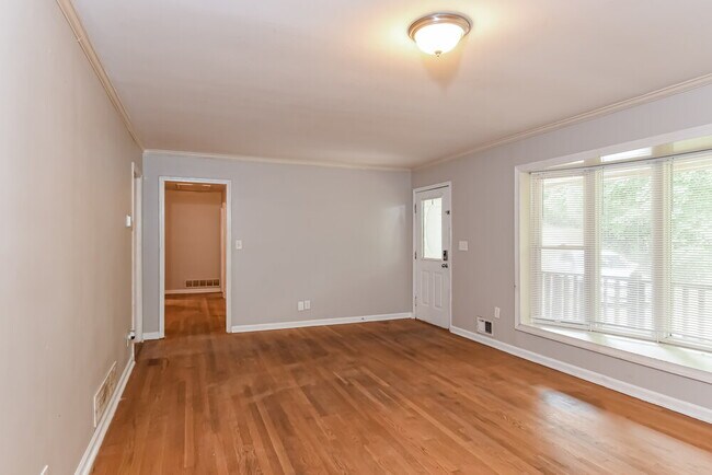 Foto del edificio - 4630 Cresant Ln
