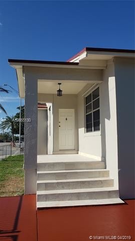 Building Photo - 1201 SW 12th Ave