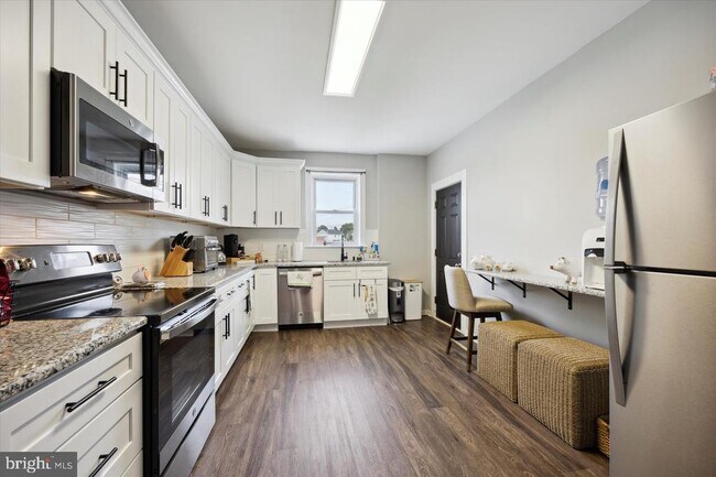 Foto del edificio - 443 Depot St