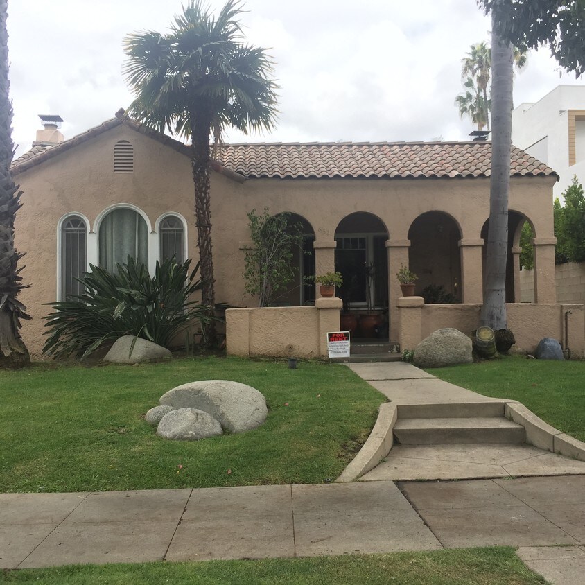 631 N Gardner St Unit +WORK, Los Angeles, CA 90036 Apartments in Los