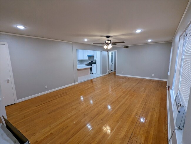 Foto del edificio - 4714 Oakshire Dr