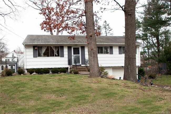 Building Photo - 23 Feller Ct