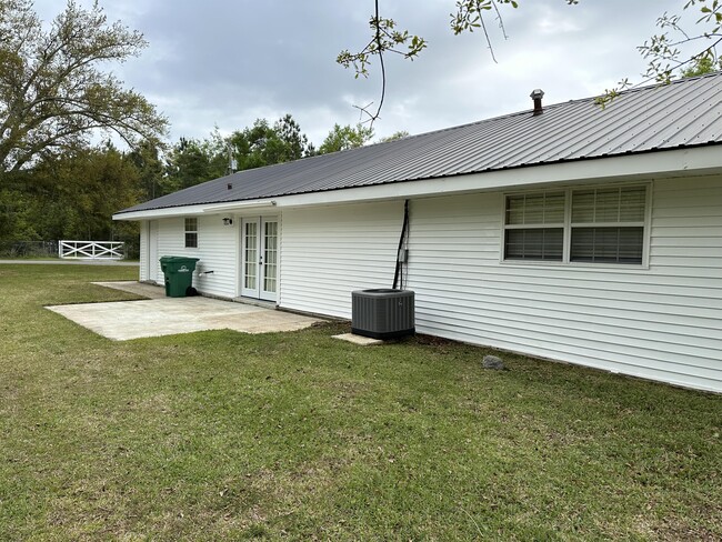 Photo - 120 Lakeside Dr House