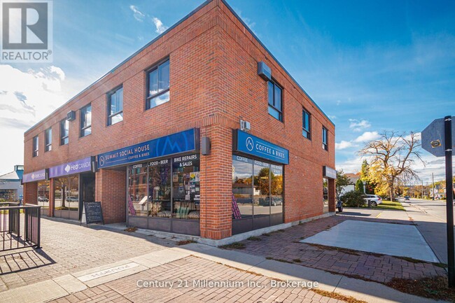 Building Photo - 250 Hurontario St