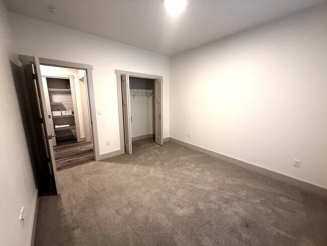 Foto del edificio - Stunning 4 Bed 3 Bath Single Family Home With Garage located Towards Canyon Ferry!